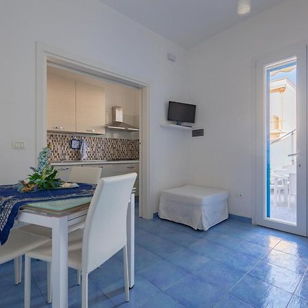 Ferienwohnung A Due Passi Dal Mare Torre Lapillo Exterior foto