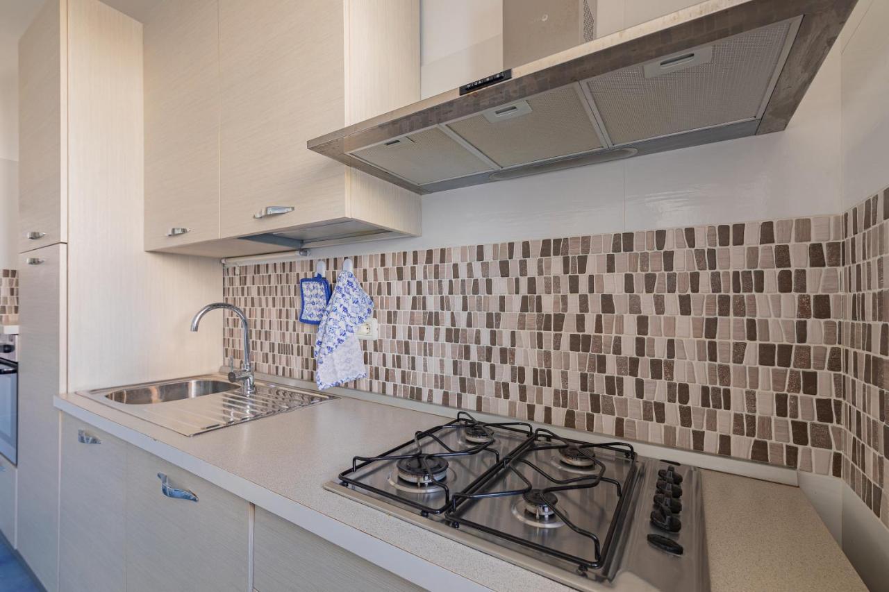 Ferienwohnung A Due Passi Dal Mare Torre Lapillo Exterior foto